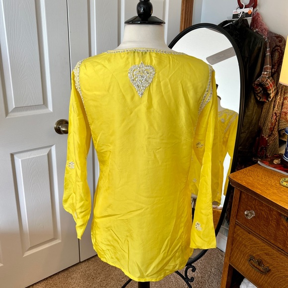 Calypso St. Barth 100% beautiful yellow silk & sequin top! - Picture 7 of 13